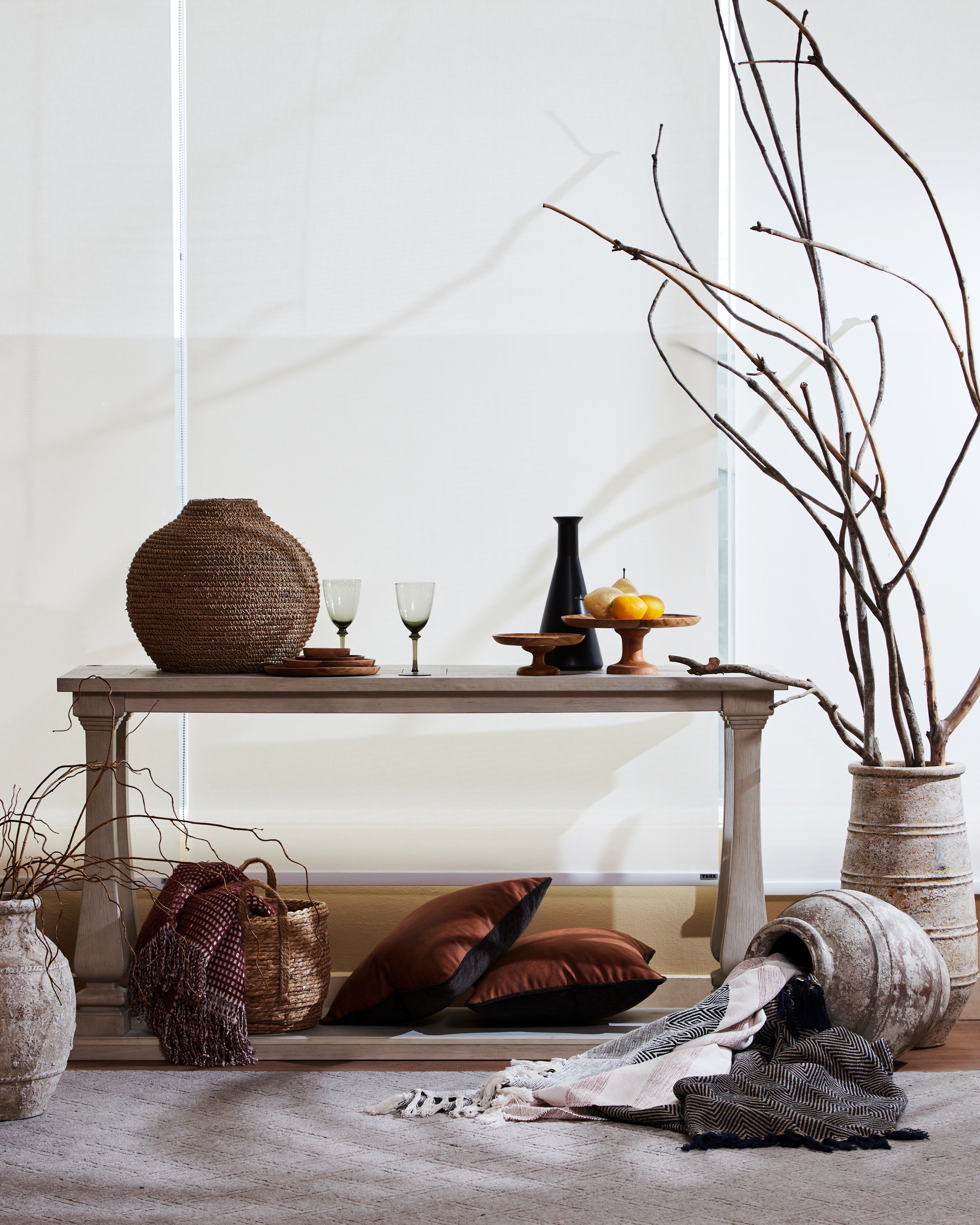 Arlendyne Sofa Table